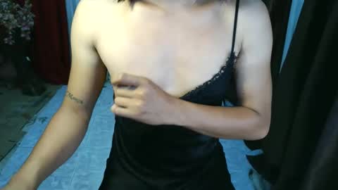 Snapshot of iland_girl chatting on October 1, 4:28 pm Pia online show from October 1, 4:28 pm