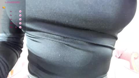 Snapshot of illegal_lorry chatting on February 22, 5:34 am illegal_lorry online show from February 22, 5:34 am