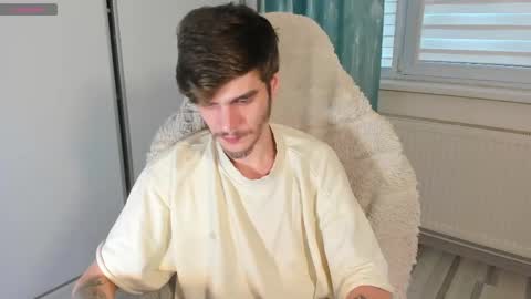 Snapshot of illusions888 chatting on February 26, 5:24 am D-Illusion online show from February 26, 5:24 am