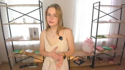 Ilona online show from June 15, 7:33 am