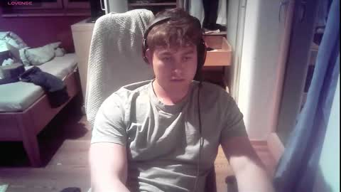 iloveyoutoo2000 online show from October 23, 5:25 pm