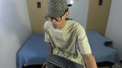 im_matthewscott online show from March 27, 8:10 pm