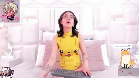 Snapshot of im_molly_angel chatting on October 2, 8:29 pm Moly online show from October 2, 8:29 pm