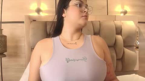 im mou  online show from December 1, 12:36 pm