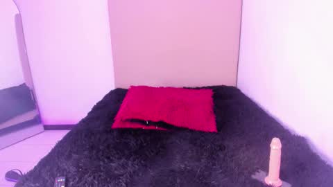 im tiffany  online show from February 20, 6:26 am