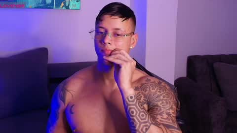 imconor online show from April 1, 10:39 pm