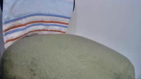 mia latina online show from February 13, 2:04 am