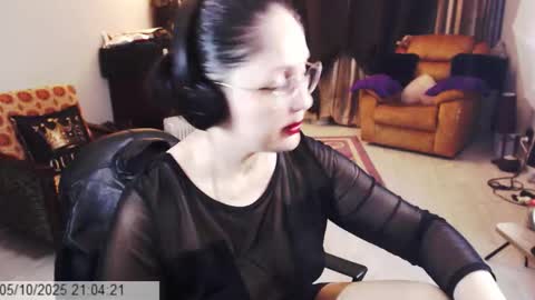 Snapshot of imperatrizasado chatting on October 5, 6:04 pm Empress online show from October 5, 6:04 pm