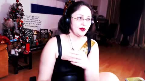 Snapshot of imperatrizasado chatting on February 6, 4:31 am Empress online show from February 6, 4:31 am