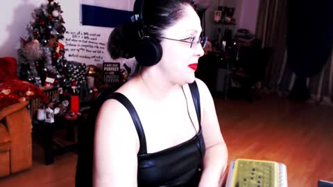 Snapshot of imperatrizasado chatting on February 8, 2:04 am Empress online show from February 8, 2:04 am