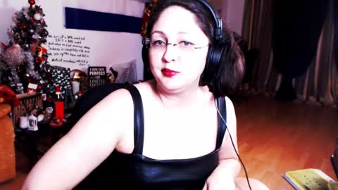 Snapshot of imperatrizasado chatting on February 7, 1:47 am Empress online show from February 7, 1:47 am