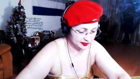 Snapshot of imperatrizasado chatting on February 25, 11:04 pm Empress online show from February 25, 11:04 pm