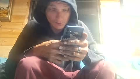 Imstuckhere online show from June 17, 9:47 am