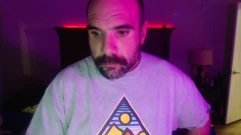 I use to be imeverythingandnothing online show from December 6, 2:51 am