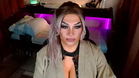 QUEEN MADI  online show from July 3, 11:53 pm
