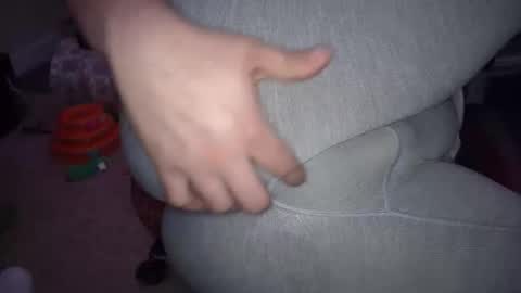 imyourslutbabyy online show from April 4, 2:51 am