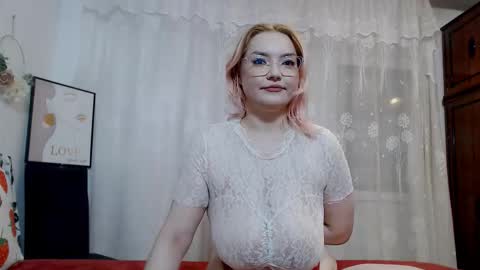 Snapshot of ina_pearl chatting on September 19, 5:49 pm Ina online show from September 19, 5:49 pm