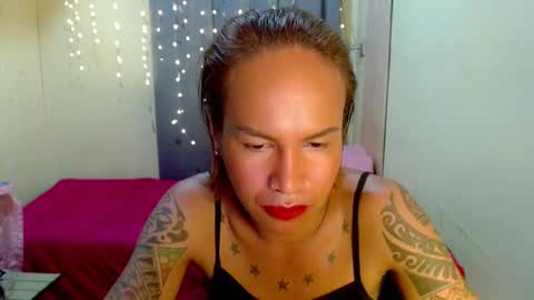 Snapshot of indaypakay_ts chatting on January 6, 8:46 am Pakay online show from January 6, 8:46 am