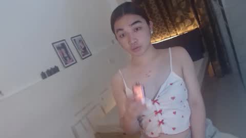 indestructabletrixie online show from February 8, 4:49 am