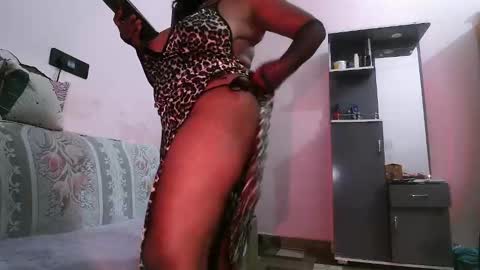 Snapshot of indian_goddess9 chatting on February 21, 12:17 pm Parul online show from February 21, 12:17 pm