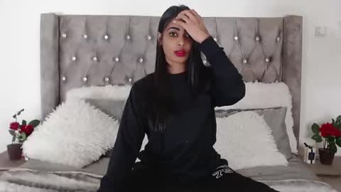 Jazmin online show from March 1, 12:28 am