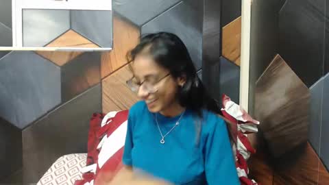 Armani online show from February 7, 6:24 am