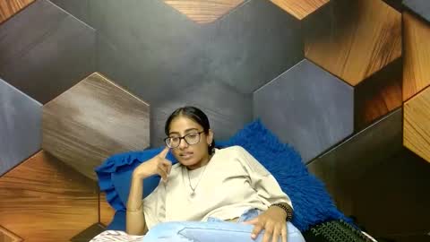 Armani online show from February 6, 10:36 am