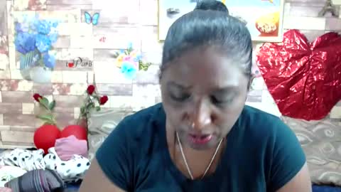 Snapshot of indianblue3 chatting on February 18, 7:54 am tracy online show from February 18, 7:54 am