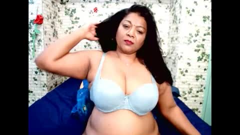 Snapshot of indiandelia chatting on February 17, 1:00 pm indiandelia online show from February 17, 1:00 pm