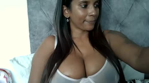 priya online show from September 16, 11:23 am