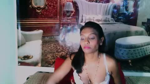 Snapshot of indianlovebug chatting on January 8, 11:52 pm Leah online show from January 8, 11:52 pm