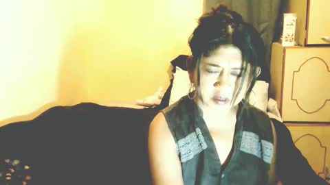 indianpleasures21 online show from April 10, 6:23 pm