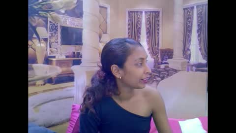 indiansexybutt4u2luv online show from March 8, 6:50 am