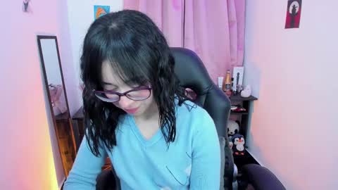 Snapshot of indra_cam chatting on February 21, 5:13 am Diana online show from February 21, 5:13 am
