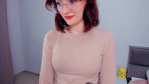 Kira online show from November 28, 4:31 am