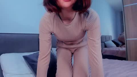 Kira online show from October 29, 4:14 am