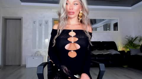Snapshot of ingridblondy94 chatting on October 6, 6:20 am Ingrid online show from October 6, 6:20 am