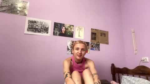 ingridmayer online show from May 26, 9:32 pm