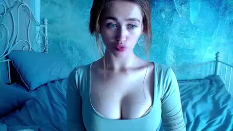 Lina online show from September 20, 2:31 pm