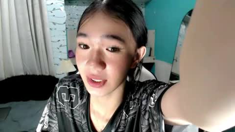 Reign online show from May 6, 11:55 pm