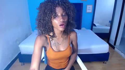 Snapshot of innocent_sexybaby chatting on October 13, 9:28 pm innocent_sexybaby online show from October 13, 9:28 pm