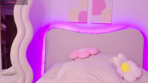 SELENA  online show from November 7, 2:52 pm