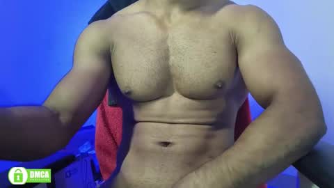 Snapshot of insanestud_miles chatting on October 25, 1:22 pm Miles online show from October 25, 1:22 pm