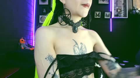 Snapshot of insania_999 chatting on December 19, 8:13 pm SANIA online show from December 19, 8:13 pm