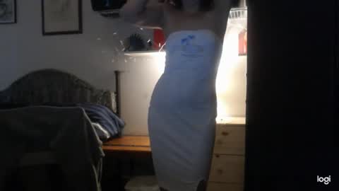 Snapshot of insatiable_veronica chatting on October 20, 2:33 pm insatiable_veronica online show from October 20, 2:33 pm