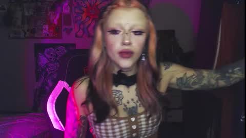 Snapshot of insunnity666 chatting on October 8, 8:15 pm Insunnity666 online show from October 8, 8:15 pm