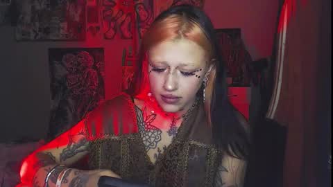 Snapshot of insunnity666 chatting on October 11, 7:06 pm Insunnity666 online show from October 11, 7:06 pm