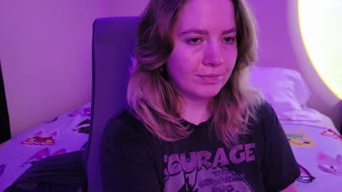 Faye online show from December 3, 8:26 am