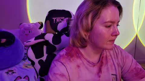 Faye online show from February 11, 11:42 am