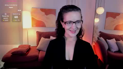 Irene online show from October 18, 1:37 pm